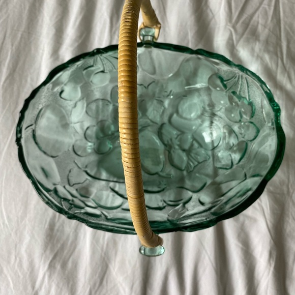 Green Glass Fruit Bowl with Rattan Handle - Picture 3 of 6